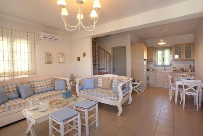 Aeolia Villas การิสโตส ห้อง รูปภาพ
